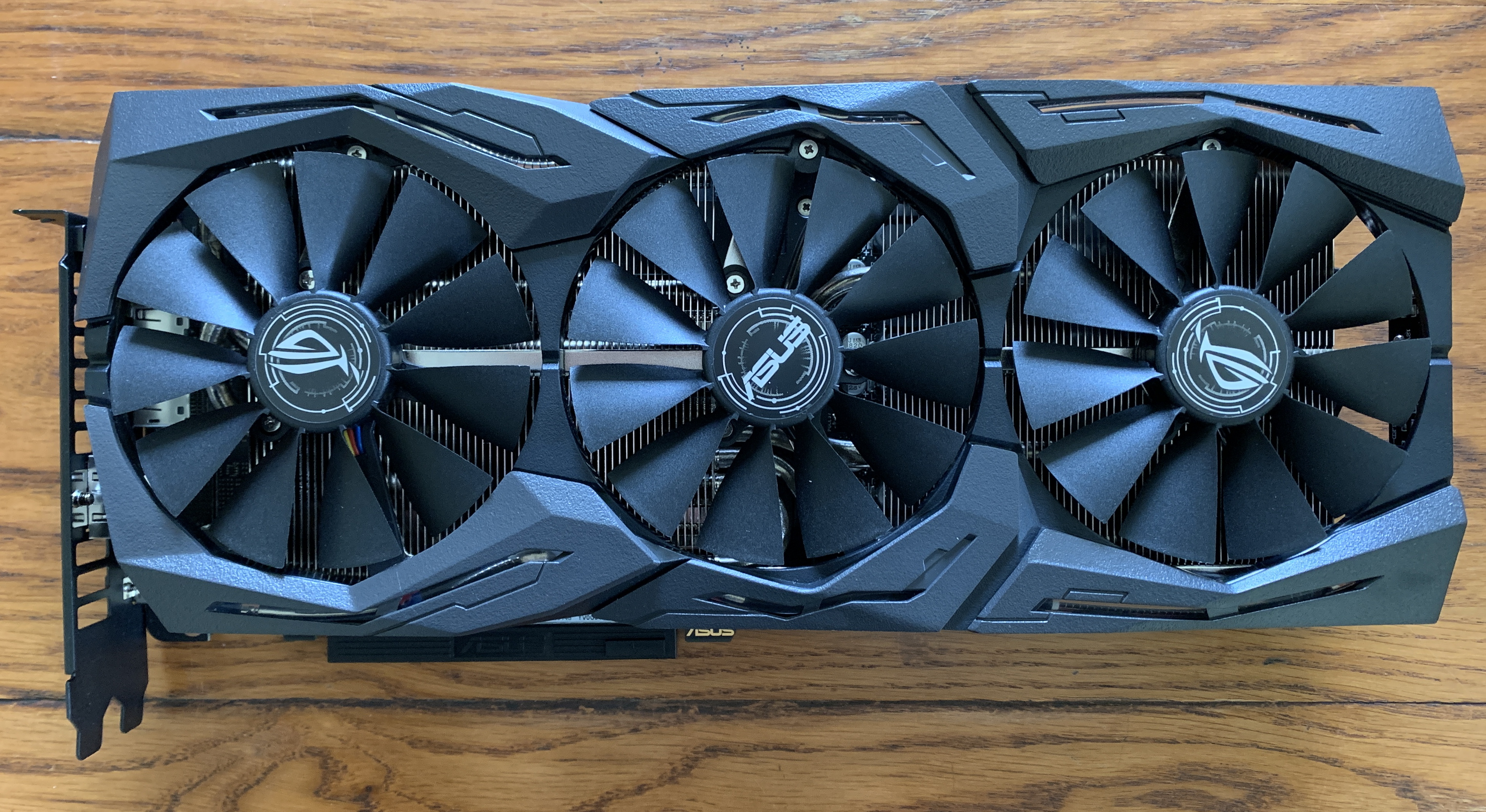 Видеокарта ASUS GeForce RTX 2070 ROG STRIX Advanced с 8 ГБ GDDR6