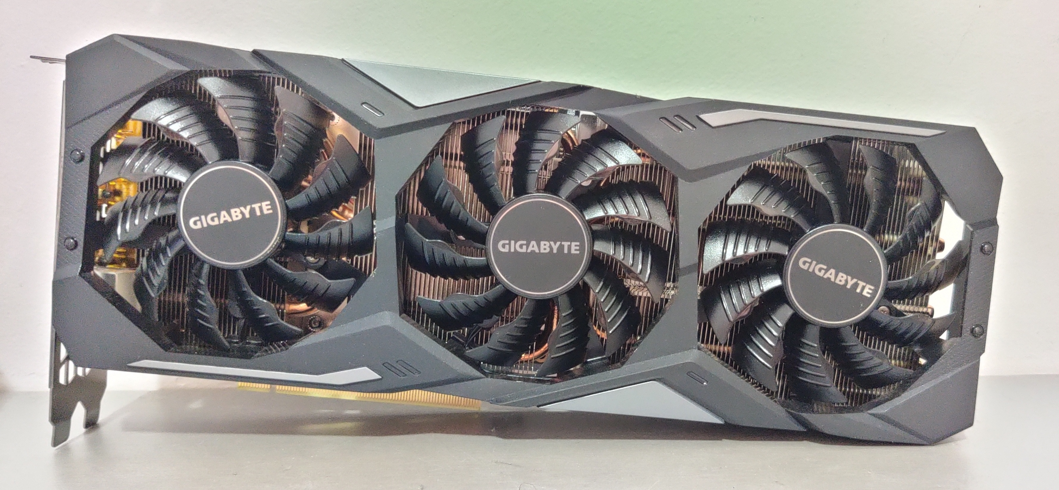 Видеокарта Gigabyte GeForce RTX 2080 Super